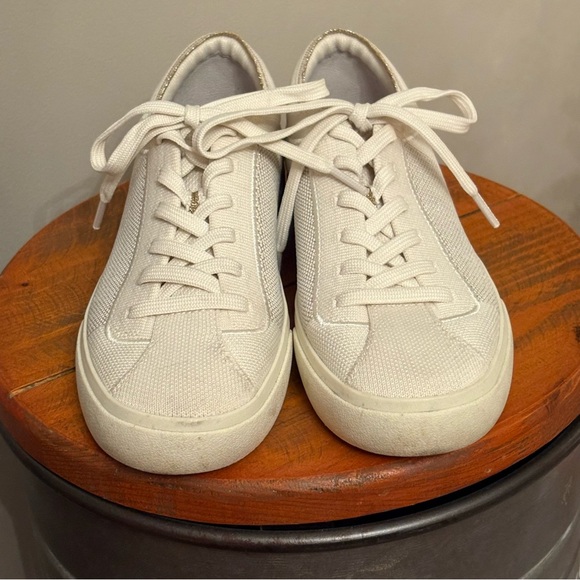 Rothy's The Lace Up Sneaker in the Golden Metallic color Women’s size 7 - Picture 5 of 11